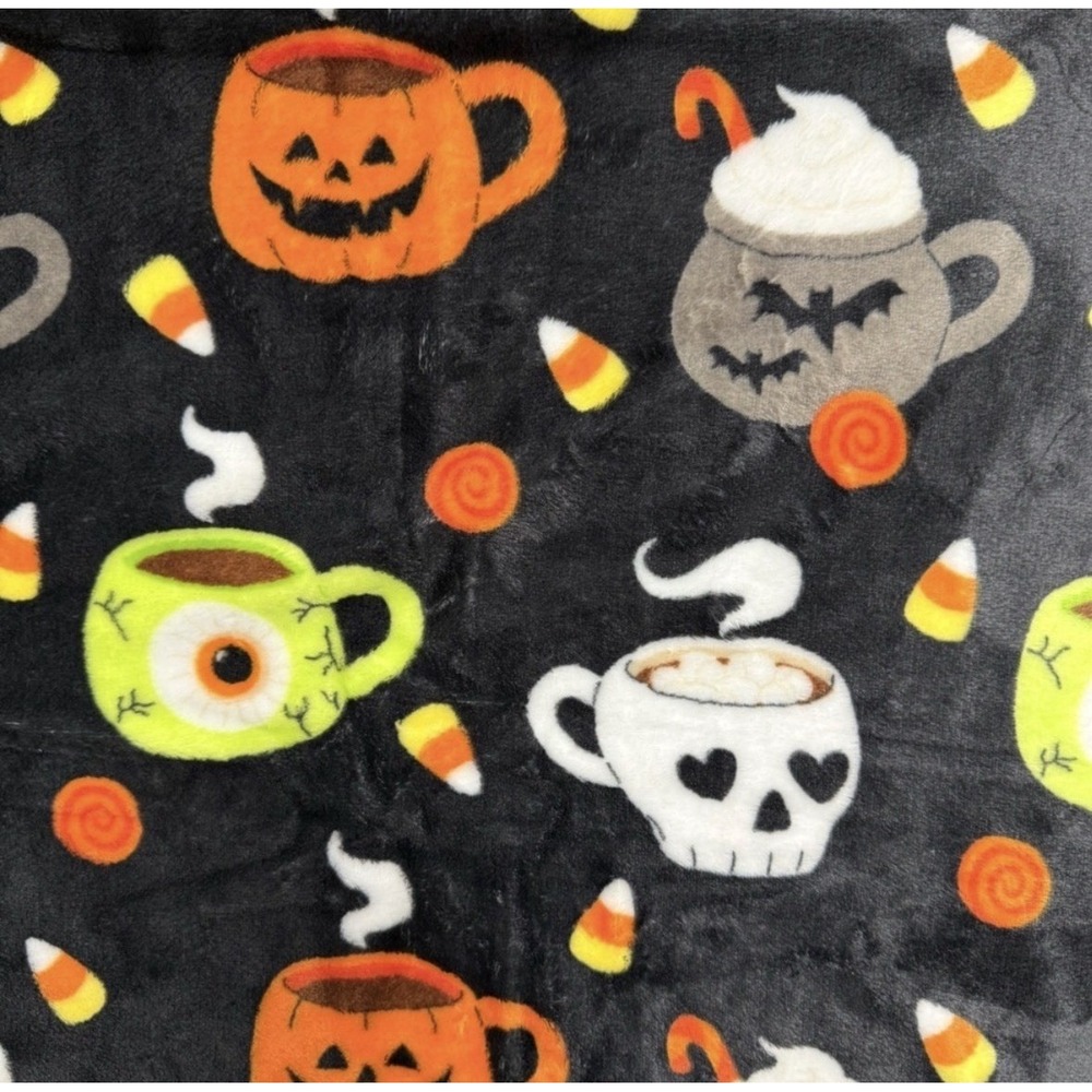 NWT Halloween Plush Throw Blanket Black Witches Brew Skull Jack O Lantern 50"x70